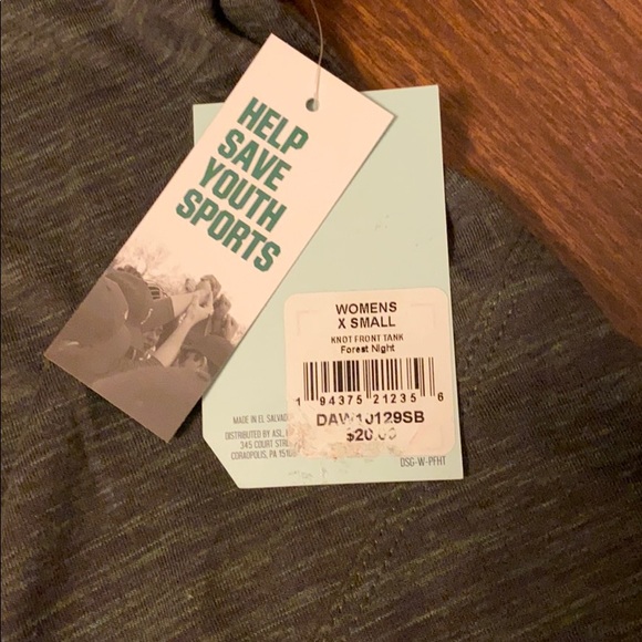 DSG twist knot tank top - Picture 4 of 5